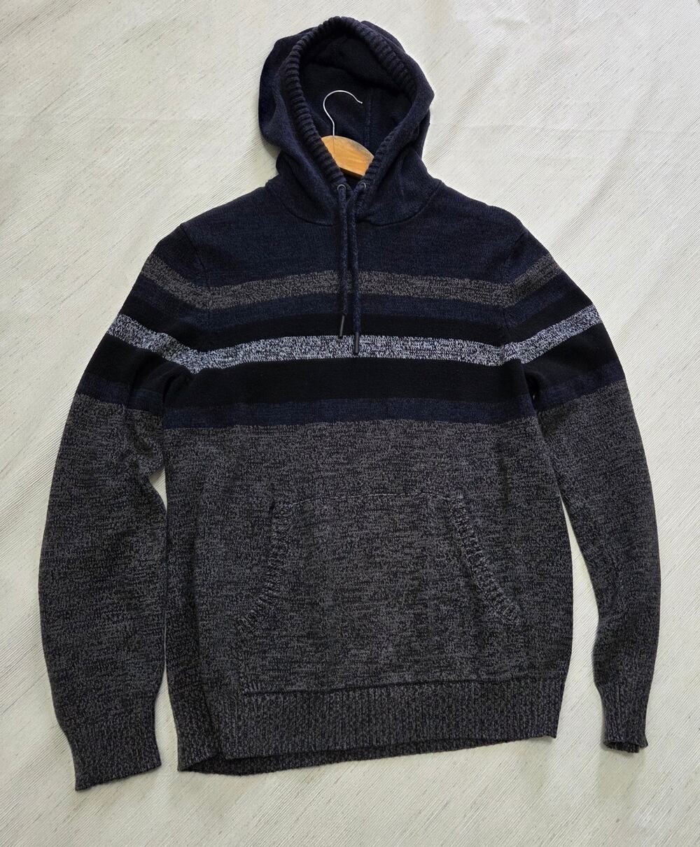 Urban Pipeline Men's Hooded Sweater Size Large
